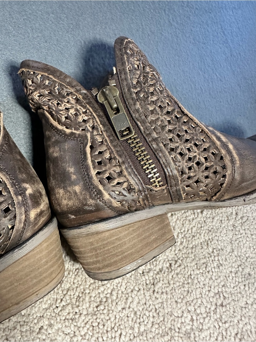 Circle G by Corral Brown Distressed Leather Laser Cut Ankle Booties Women’s 7 - Picture 8 of 14